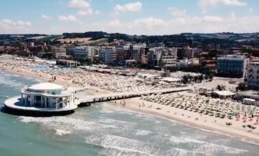 senigallia-mare rotonda spiaggia vacanza estate 2020 chef stellati